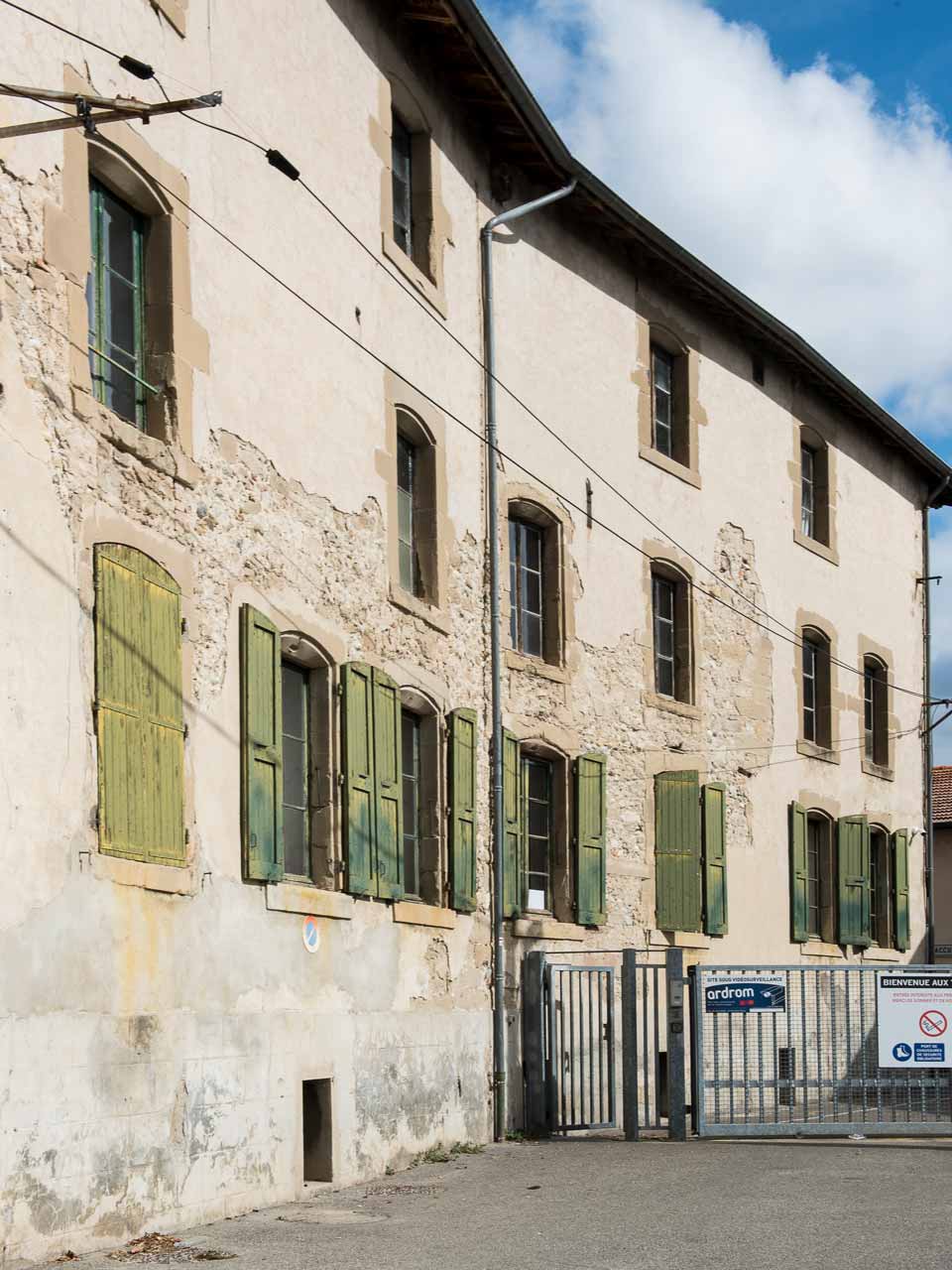 Tannerie Roux in France – historic stone tannery with green shutters, known for premium vegetable-tanned leather production